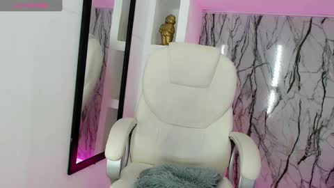  Alexandra Spellman  online show from 12/03/24, 12:35