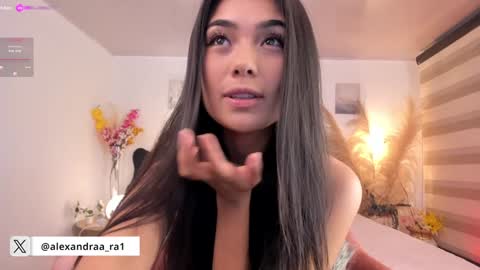 Alexandra Rodriguez online show from 02/01/25, 10:13