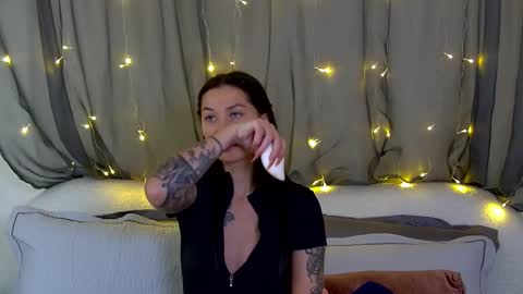 AlexandraBloom online show from 10/29/25, 06:42