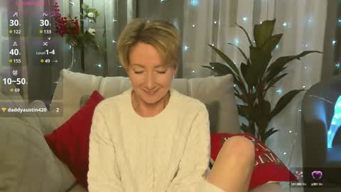 Snapshot of alexandrafix chatting on 12/16/24, 01:11 Alexandra online show from 12/16/24, 01:11