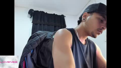 Snapshot of alexandre_starkk chatting on 10/06/25, 04:26 Alexandre online show from 10/06/25, 04:26