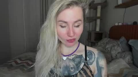 Snapshot of alexarush chatting on 11/25/25, 05:57 alexarush online show from 11/25/25, 05:57