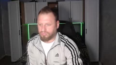 Snapshot of alexboy2022 chatting on 11/11/25, 05:13 onlyfans..alexyno2022 online show from 11/11/25, 05:13