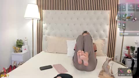 Alexia Sara online show from 10/23/25, 06:02