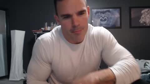 Snapshot of alexiarain chatting on 11/22/25, 01:26 Alex online show from 11/22/25, 01:26