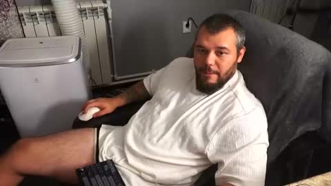 Snapshot of alexirr chatting on 09/12/25, 09:37 Alex online show from 09/12/25, 09:37