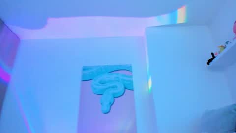 Alexiis 3 online show from 10/16/25, 12:39