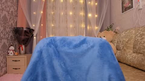 Snapshot of alexissadele chatting on 01/05/25, 01:13 Amely online show from 01/05/25, 01:13