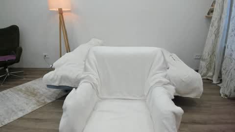 Snapshot of alexisweets chatting on 10/28/25, 01:42 Sosweetcherry online show from 10/28/25, 01:42