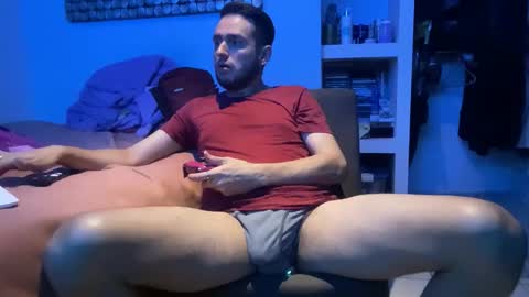 Snapshot of alexitho35 chatting on 11/20/25, 08:14 alexitho35 online show from 11/20/25, 08:14