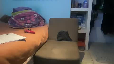 Snapshot of alexitho35 chatting on 11/23/25, 09:20 alexitho35 online show from 11/23/25, 09:20