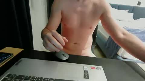 Snapshot of alexpiloto chatting on 11/13/25, 09:41 alexpiloto online show from 11/13/25, 09:41