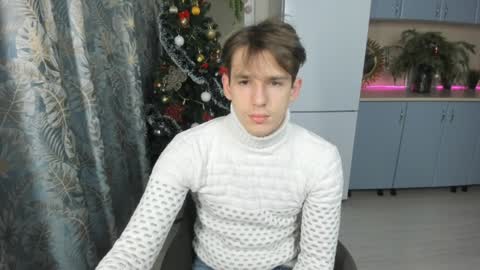 Snapshot of alexs_771 chatting on 01/09/25, 12:19 Dennis online show from 01/09/25, 12:19