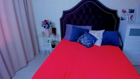 Snapshot of alexs_771 chatting on 03/07/25, 11:40 Dennis online show from 03/07/25, 11:40