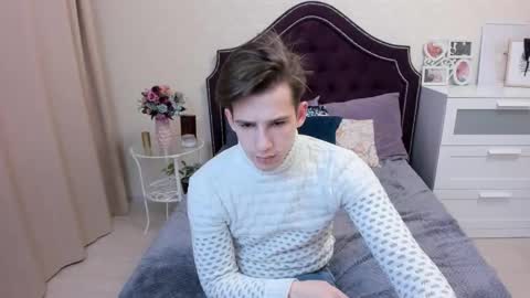 Snapshot of alexs_771 chatting on 03/10/25, 12:26 Dennis online show from 03/10/25, 12:26