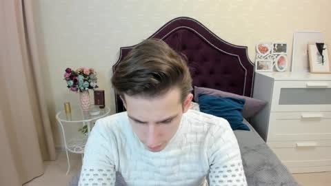 Snapshot of alexs_771 chatting on 03/11/25, 01:01 Dennis online show from 03/11/25, 01:01