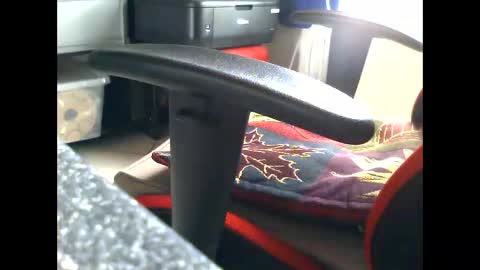 Snapshot of alexslut69 chatting on 11/04/25, 10:03 alexslut69 online show from 11/04/25, 10:03