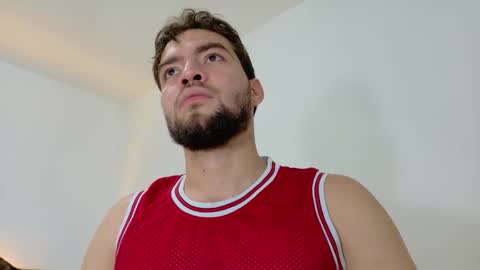 Snapshot of alextwunkk chatting on 10/28/25, 05:11 Alex online show from 10/28/25, 05:11