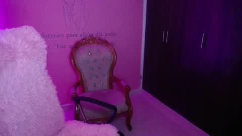 Snapshot of alexxa_1111 chatting on 09/14/25, 11:26 alexxa_1111 online show from 09/14/25, 11:26