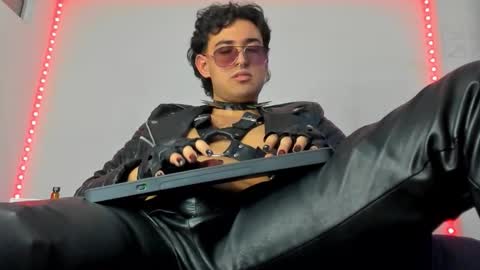 Alexander online show from 11/05/25, 04:23