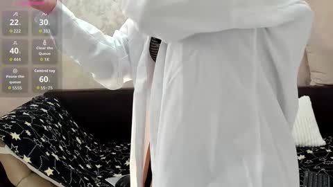 alexya_kat online show from 10/17/25, 06:27