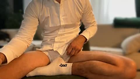 alfadreamer0011 online show from 11/10/25, 01:32