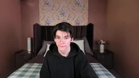 Alfred online show from 11/18/25, 07:46