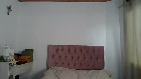 Snapshot of alia054 chatting on 01/23/25, 05:21 Alia online show from 01/23/25, 05:21