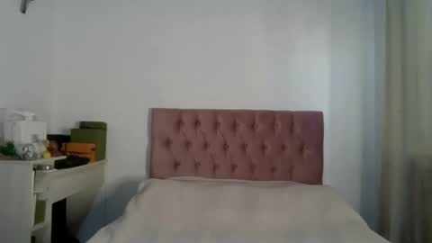 Snapshot of alia054 chatting on 02/06/25, 12:37 Alia online show from 02/06/25, 12:37