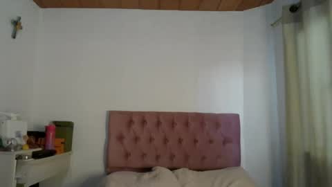 Snapshot of alia054 chatting on 02/10/25, 03:53 Alia online show from 02/10/25, 03:53