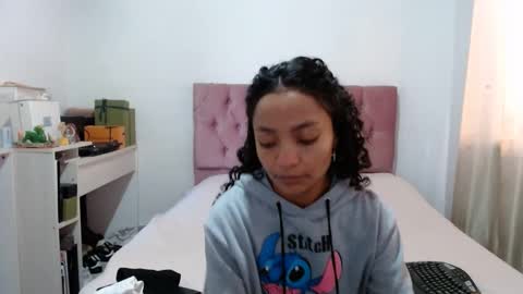 Snapshot of alia054 chatting on 09/16/25, 12:28 Alia online show from 09/16/25, 12:28