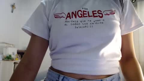 Snapshot of alia054 chatting on 09/24/25, 12:41 Alia online show from 09/24/25, 12:41