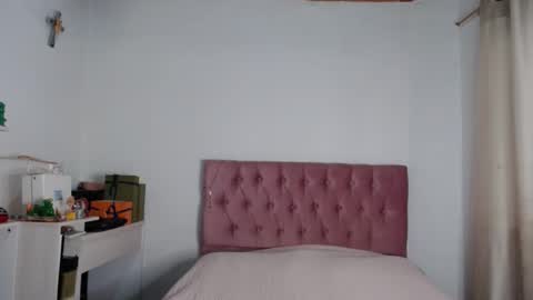 Snapshot of alia054 chatting on 10/06/25, 12:35 Alia online show from 10/06/25, 12:35