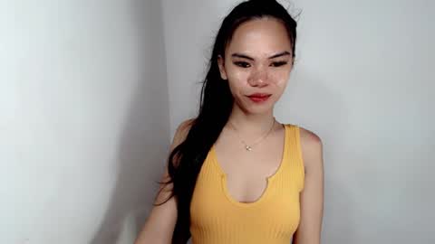 Snapshot of aliahadams chatting on 10/08/25, 07:33 ALIAH online show from 10/08/25, 07:33