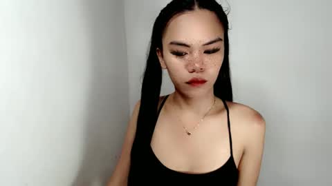 Snapshot of aliahadams chatting on 10/27/25, 05:44 ALIAH online show from 10/27/25, 05:44