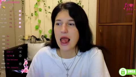 Alianna online show from 09/17/25, 05:31