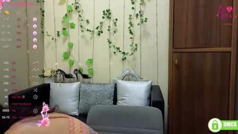 Alianna online show from 09/18/25, 11:23