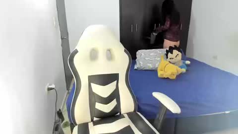 alicc0409 online show from 09/25/25, 08:45