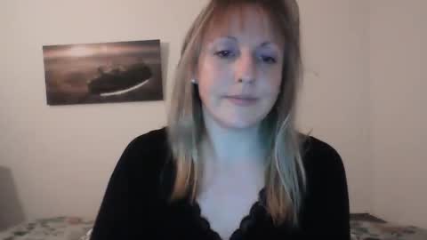 Snapshot of alice8363 chatting on 01/08/25, 04:33 Alice online show from 01/08/25, 04:33