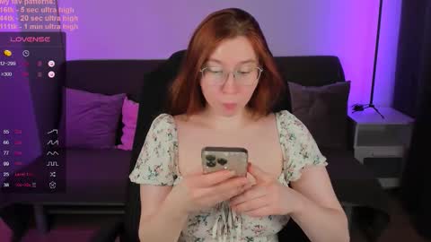 Snapshot of alice__still chatting on 09/27/25, 03:06 Alice Next Stream on Monday online show from 09/27/25, 03:06