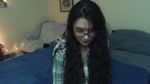 Snapshot of alice_asks chatting on 12/02/24, 03:15 Alice Asks online show from 12/02/24, 03:15