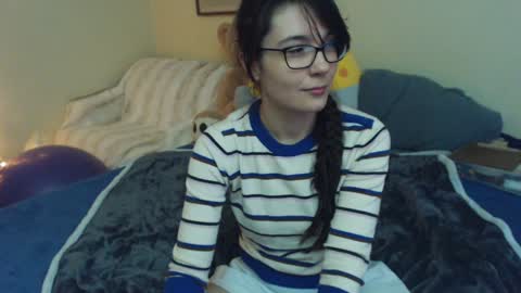 Snapshot of alice_asks chatting on 12/21/24, 06:12 Alice Asks online show from 12/21/24, 06:12