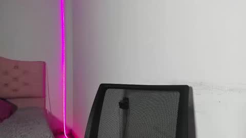 Snapshot of alice_cespedes chatting on 03/04/25, 10:49 alice_cespedes online show from 03/04/25, 10:49