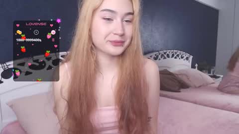Snapshot of alice_clark13 chatting on 10/24/25, 09:00 Alis online show from 10/24/25, 09:00