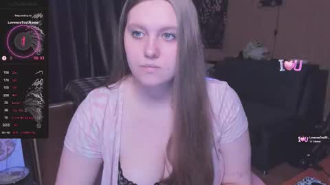Snapshot of alice_dreamgirl_ chatting on 10/03/25, 09:06 Alice 3 online show from 10/03/25, 09:06