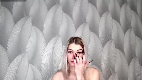 Snapshot of alice_goldd chatting on 12/08/24, 03:32 Alice online show from 12/08/24, 03:32