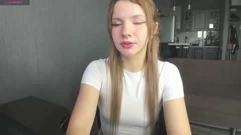 Snapshot of alice_hetfield chatting on 10/08/25, 11:19 My name is Alice find out about me in the Fansly  online show from 10/08/25, 11:19