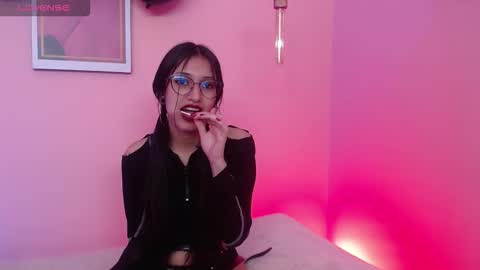 alice_in_hornyland_ online show from 10/01/25, 11:44