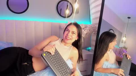 Snapshot of alice_lodge chatting on 09/20/25, 03:29 alice_lodge online show from 09/20/25, 03:29