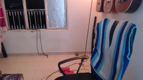 Alicia Aldara online show from 10/14/25, 03:29